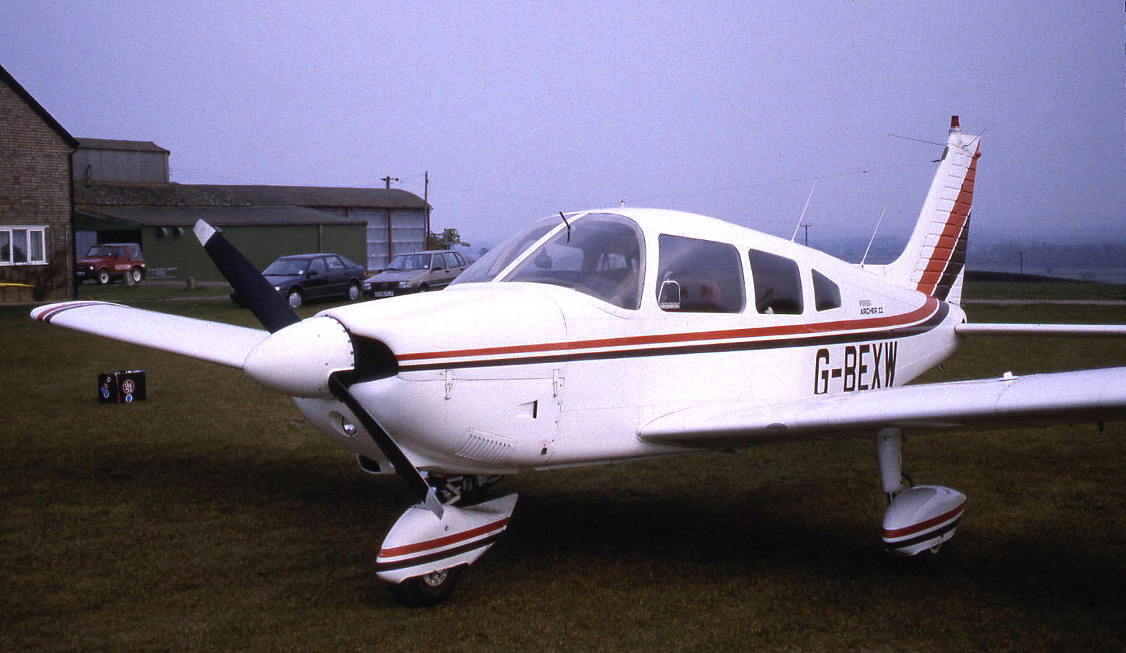 The PA-28 Archer II G-BEXW