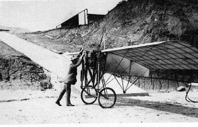 A Blériot type on the beach